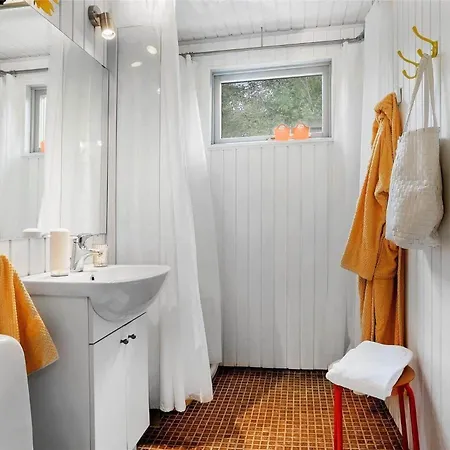 30107-odder-naesvej-82 * Odder